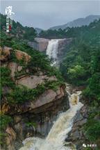 独家!李湘王岳伦复合?一家三口上海过圣诞住豪华酒店穿情侣装!